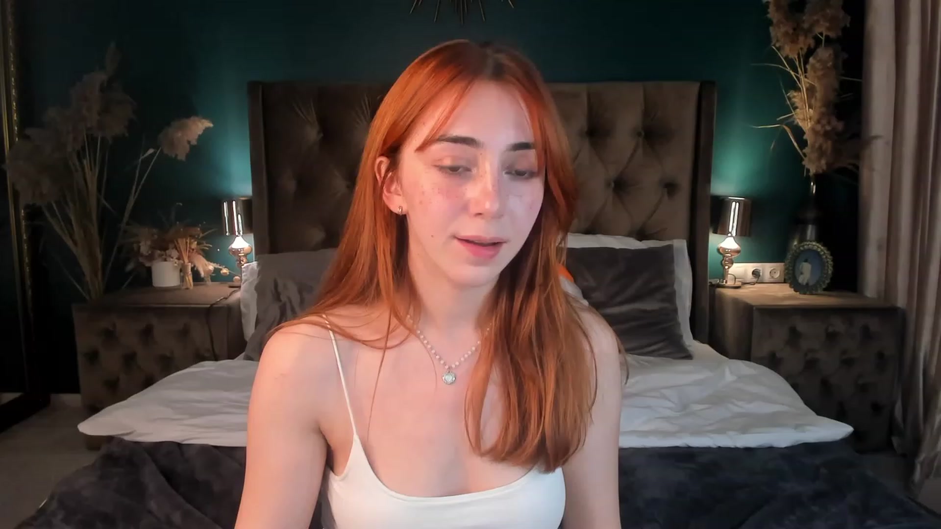 Gallery image thumbnail from ElsaYoung's myfreecams stream on, 11/17/2023, 17:56 image 8 of 20