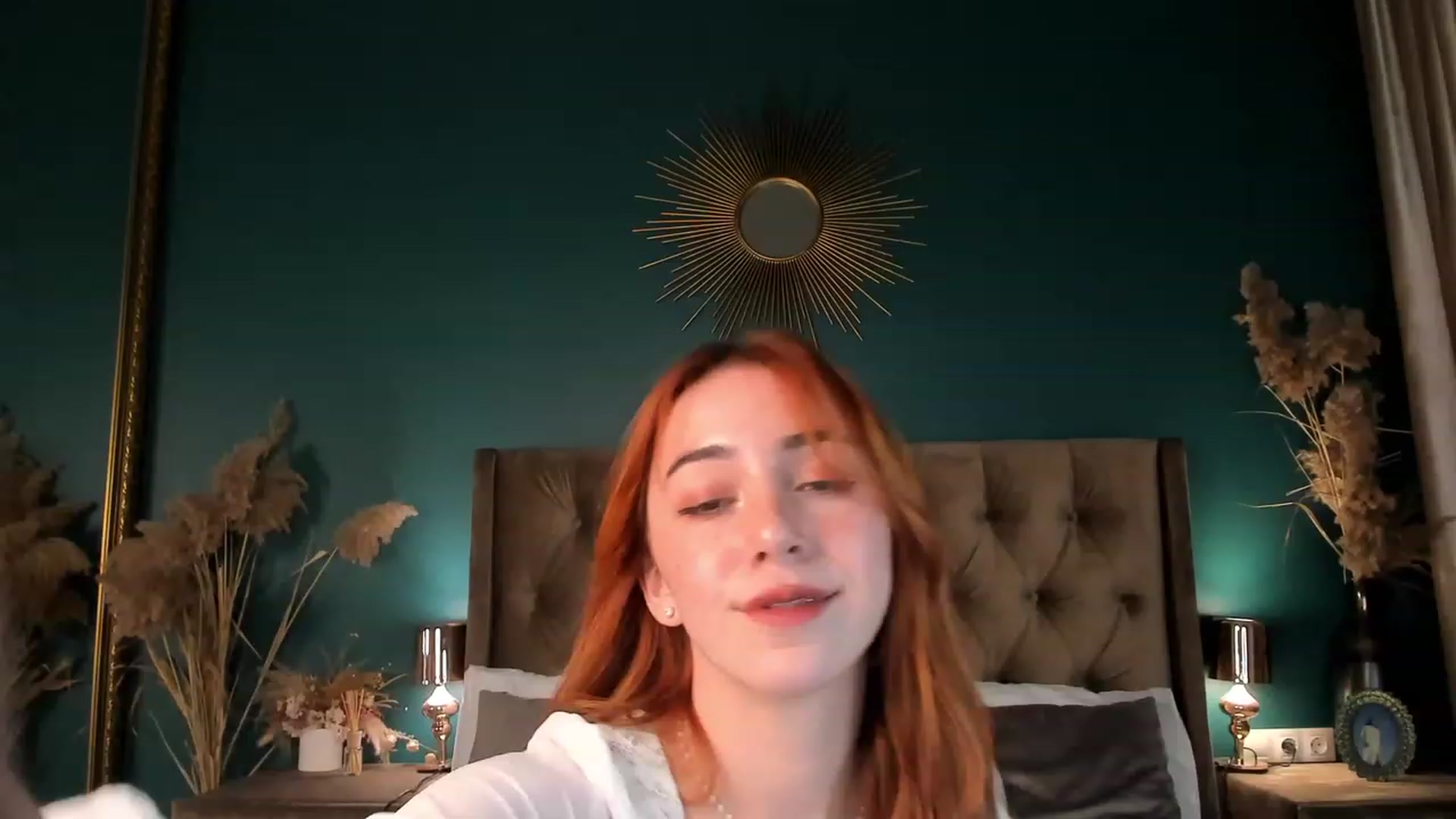 Gallery image thumbnail from ElsaYoung's myfreecams stream on, 11/18/2023, 21:13 image 1 of 20
