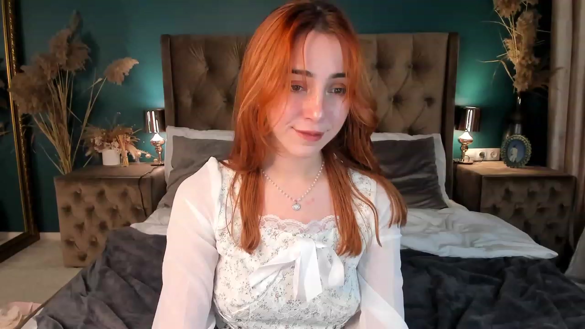 Gallery image thumbnail from ElsaYoung's myfreecams stream on, 11/18/2023, 21:13 image 3 of 20