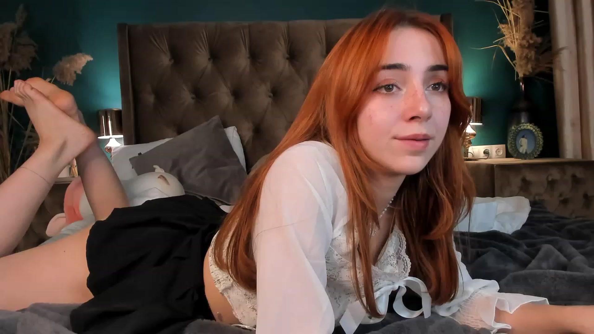 Gallery image thumbnail from ElsaYoung's myfreecams stream on, 11/19/2023, 03:37 image 11 of 20