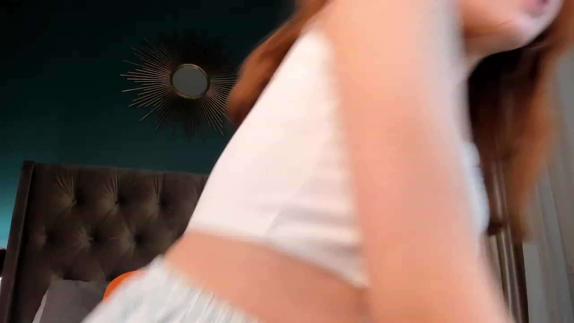 Gallery image thumbnail from ElsaYoung's myfreecams stream on, 11/19/2023, 20:54 image 2 of 20