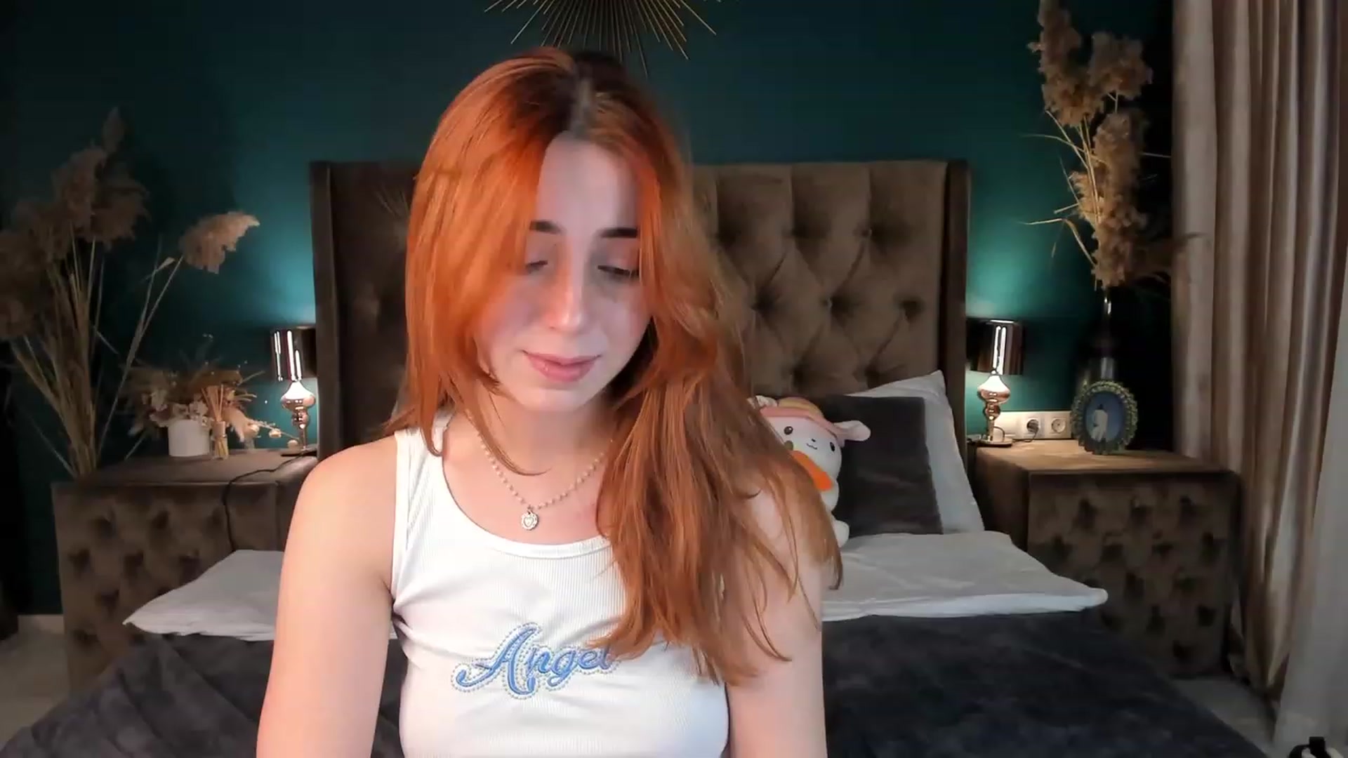 Gallery image thumbnail from ElsaYoung's myfreecams stream on, 11/19/2023, 20:54 image 12 of 20