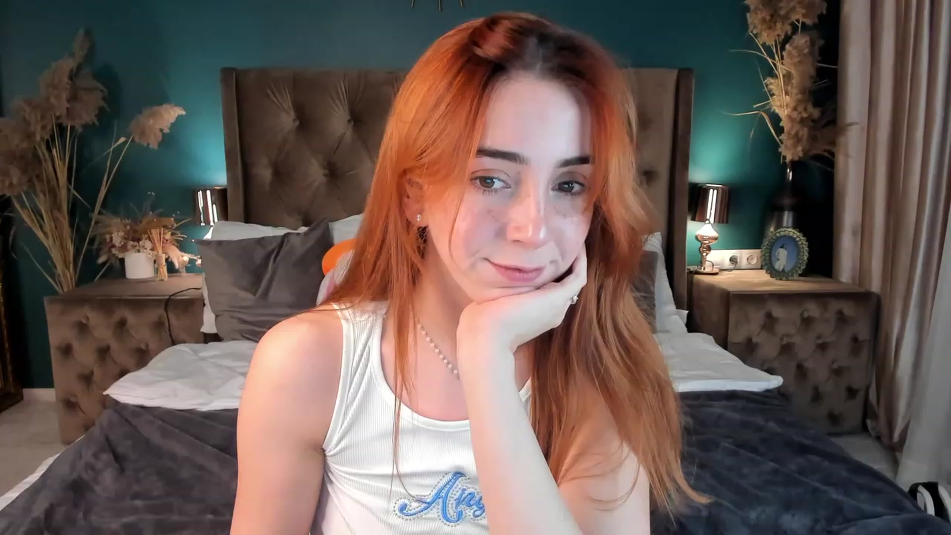 Gallery image thumbnail from ElsaYoung's myfreecams stream on, 11/19/2023, 21:57 image 10 of 20