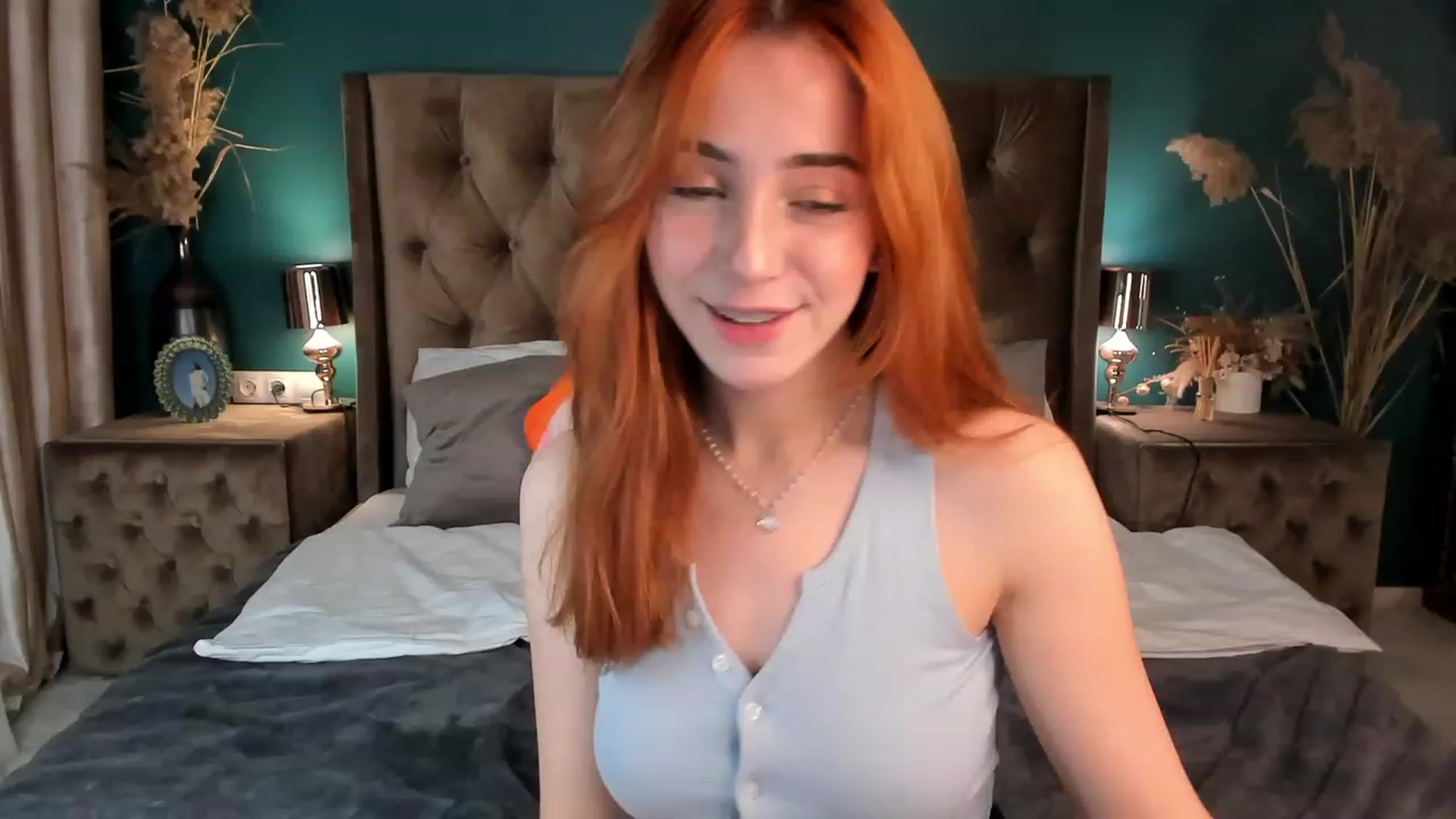 Gallery image thumbnail from ElsaYoung's myfreecams stream on, 11/21/2023, 14:13 image 19 of 20