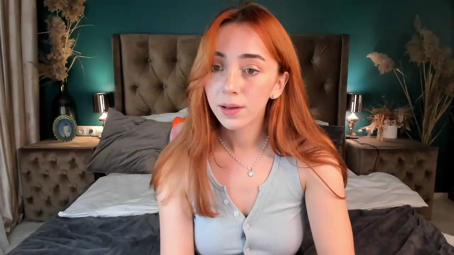 Gallery image thumbnail from ElsaYoung's myfreecams stream on, 11/21/2023, 15:10 image 2 of 20