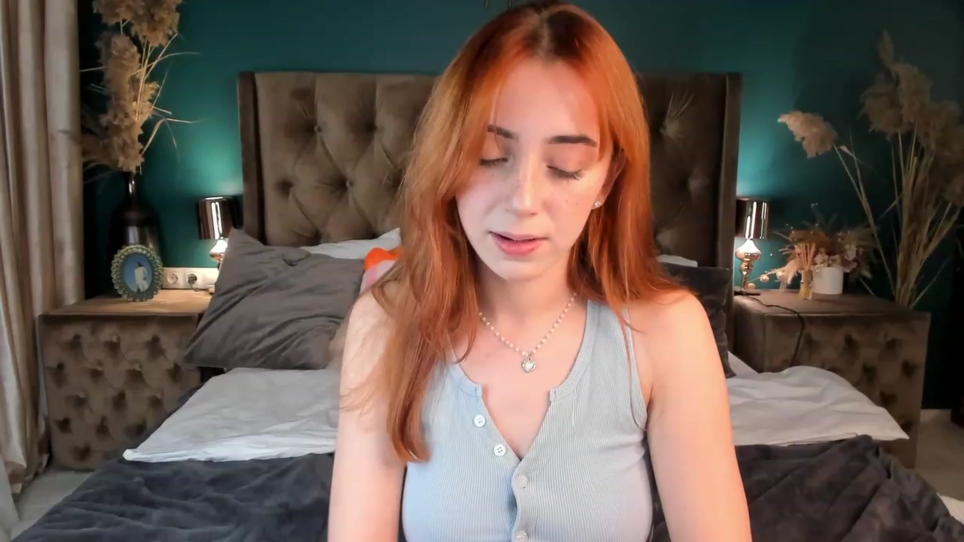 Gallery image thumbnail from ElsaYoung's myfreecams stream on, 11/21/2023, 15:10 image 4 of 20