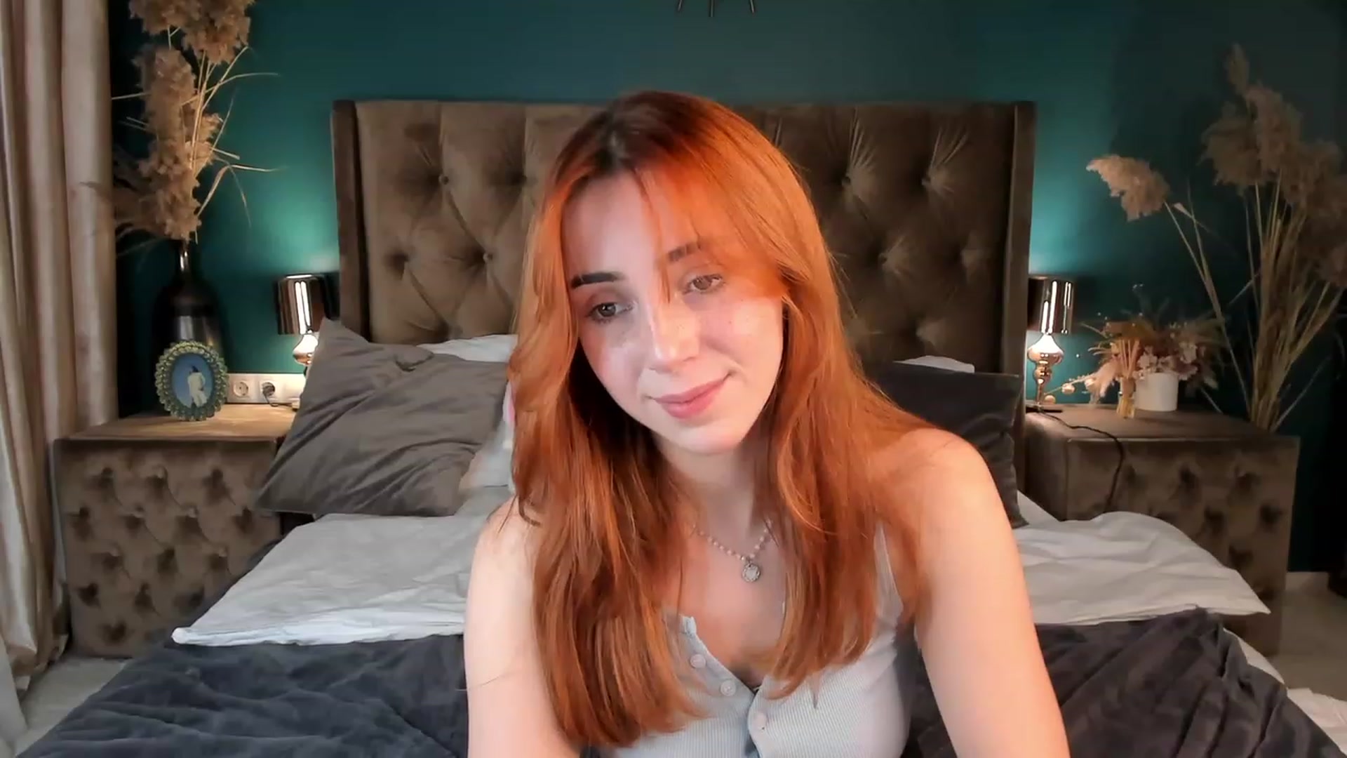 Gallery image thumbnail from ElsaYoung's myfreecams stream on, 11/21/2023, 15:10 image 16 of 20
