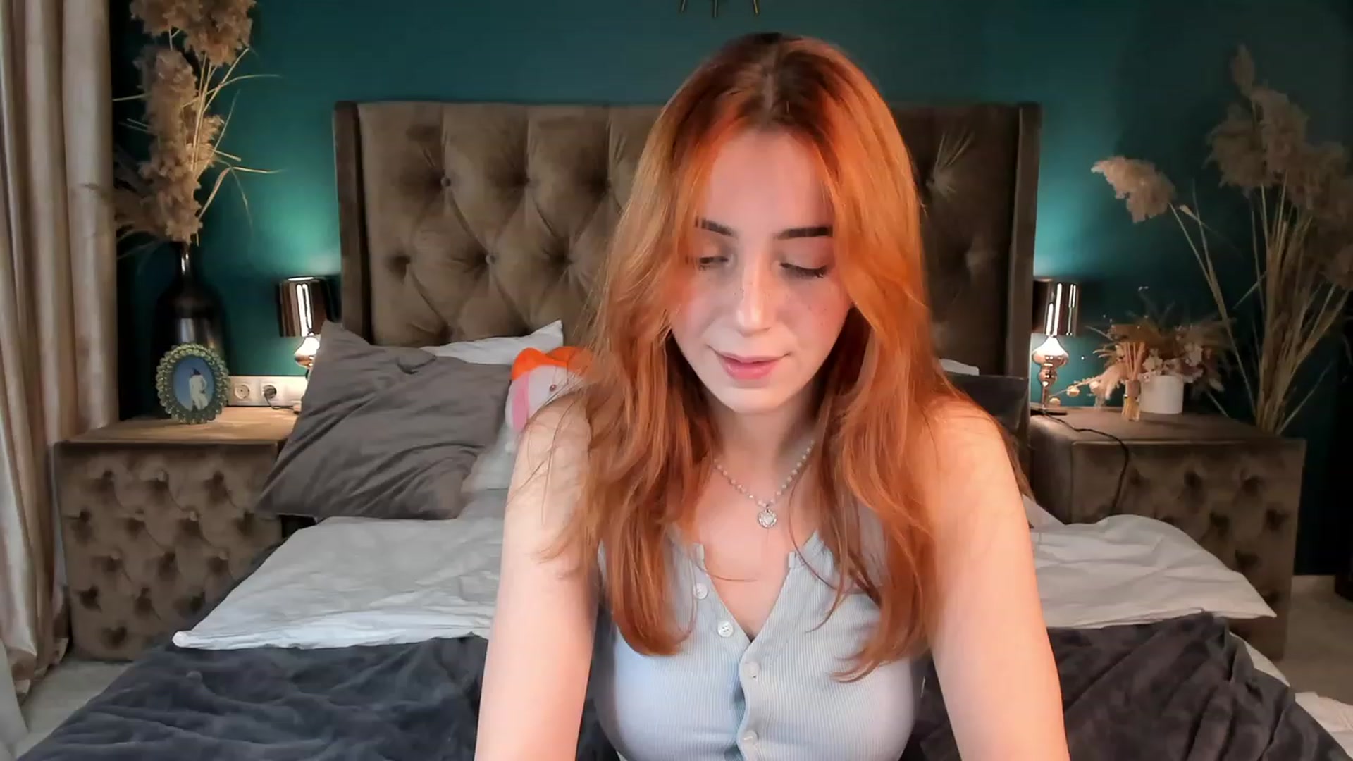 Gallery image thumbnail from ElsaYoung's myfreecams stream on, 11/21/2023, 15:10 image 9 of 20