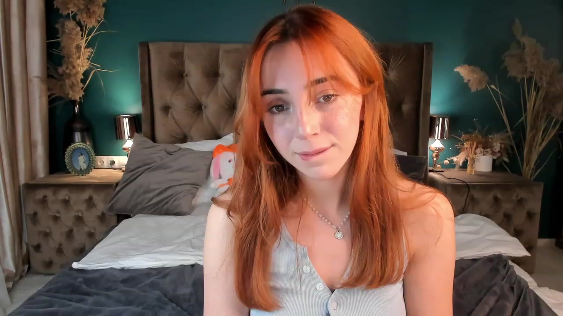 Gallery image thumbnail from ElsaYoung's myfreecams stream on, 11/21/2023, 15:10 image 19 of 20