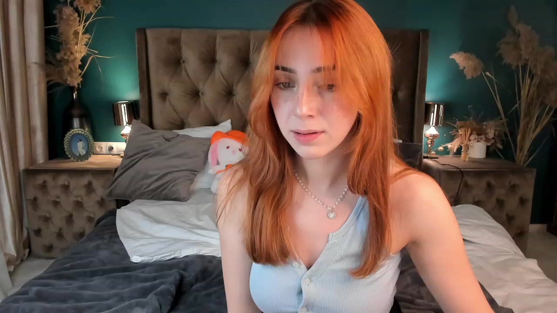 Gallery image thumbnail from ElsaYoung's myfreecams stream on, 11/21/2023, 16:23 image 14 of 20