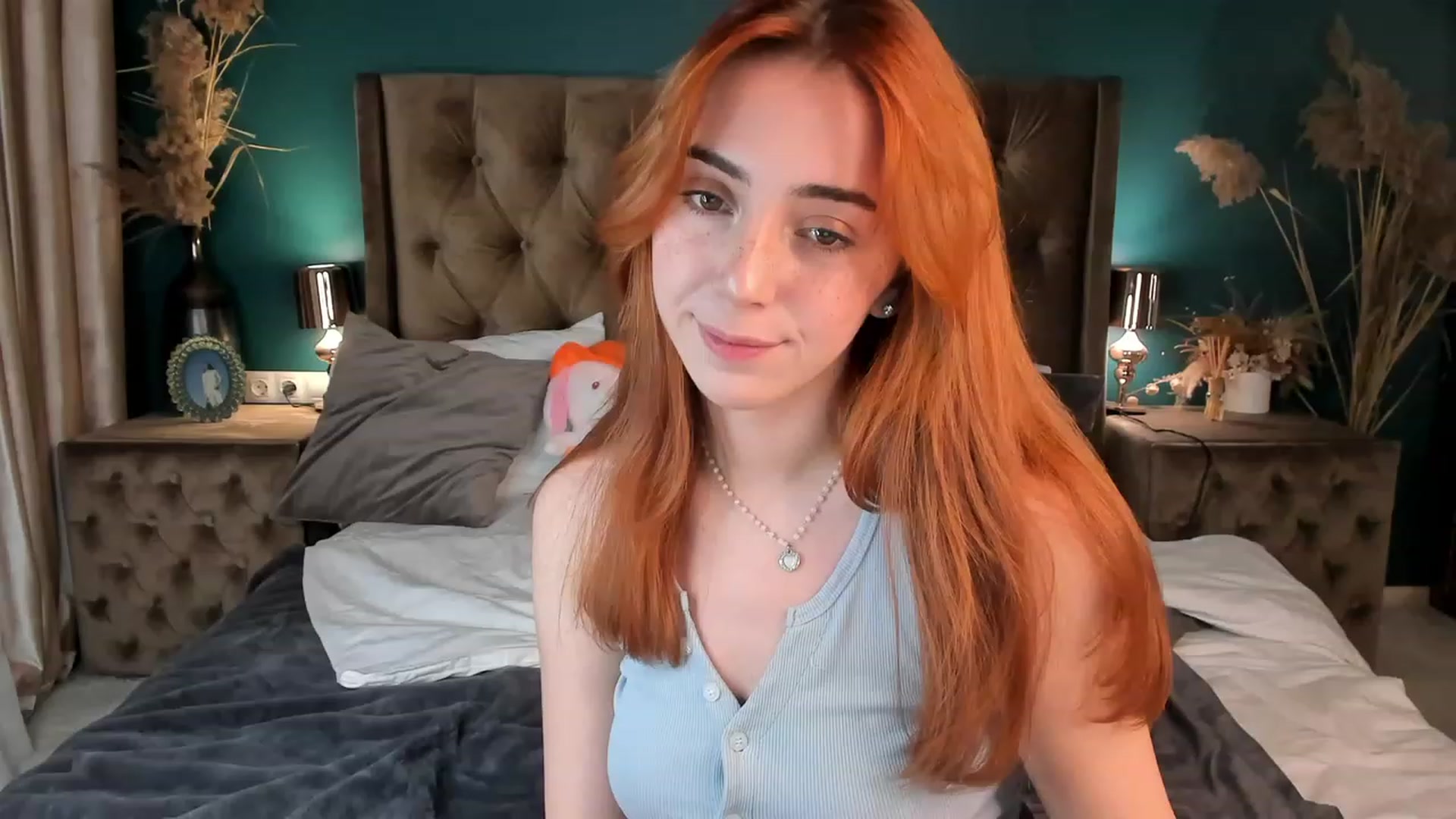 Gallery image thumbnail from ElsaYoung's myfreecams stream on, 11/21/2023, 16:23 image 18 of 20