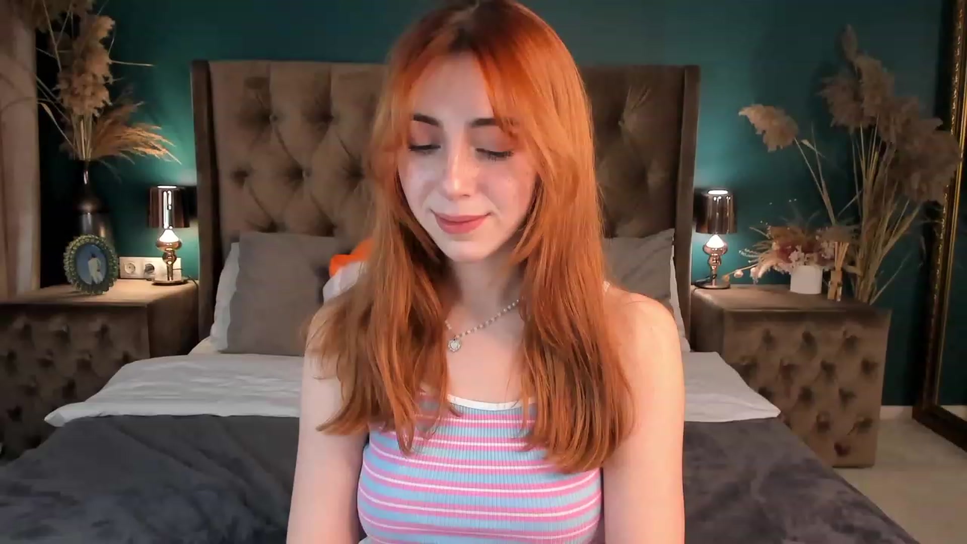 Gallery image thumbnail from ElsaYoung's myfreecams stream on, 11/24/2023, 12:57 image 2 of 20