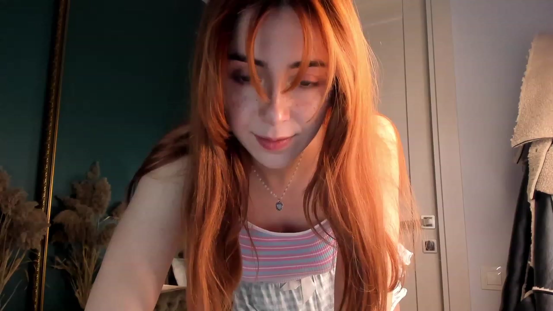 Gallery image thumbnail from ElsaYoung's myfreecams stream on, 11/24/2023, 14:38 image 15 of 20