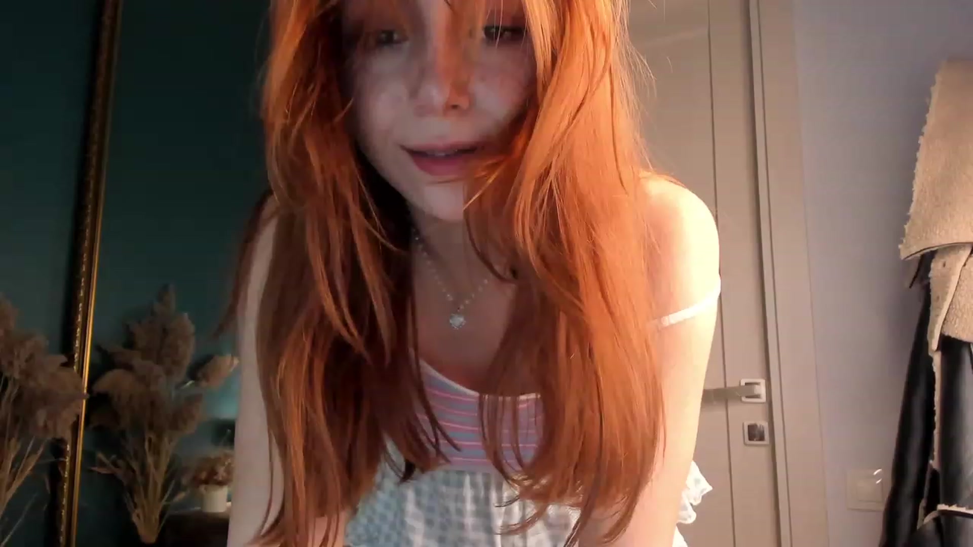 Gallery image thumbnail from ElsaYoung's myfreecams stream on, 11/24/2023, 14:38 image 16 of 20