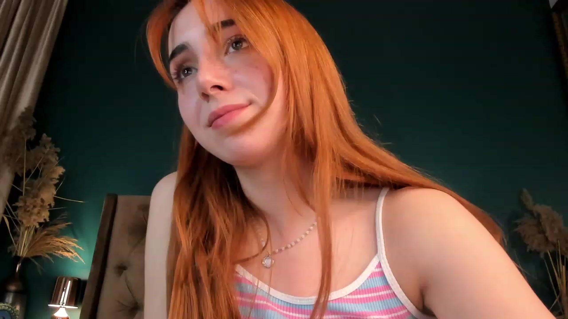 Gallery image thumbnail from ElsaYoung's myfreecams stream on, 11/24/2023, 16:40 image 9 of 20