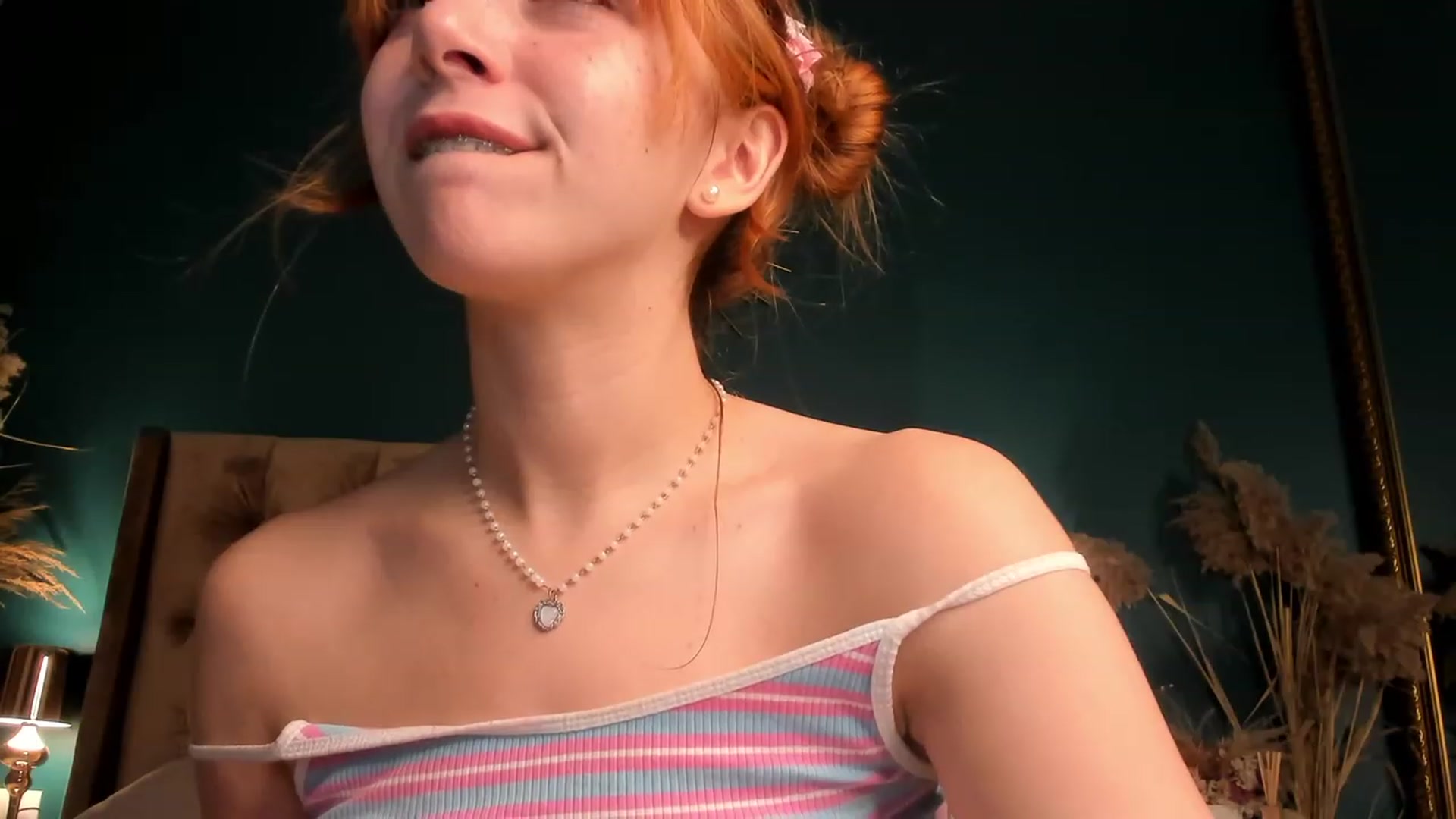 Gallery image thumbnail from ElsaYoung's myfreecams stream on, 11/24/2023, 19:27 image 6 of 20