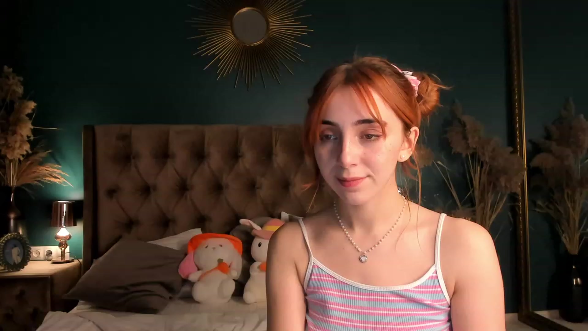 Gallery image thumbnail from ElsaYoung's myfreecams stream on, 11/24/2023, 20:29 image 17 of 20