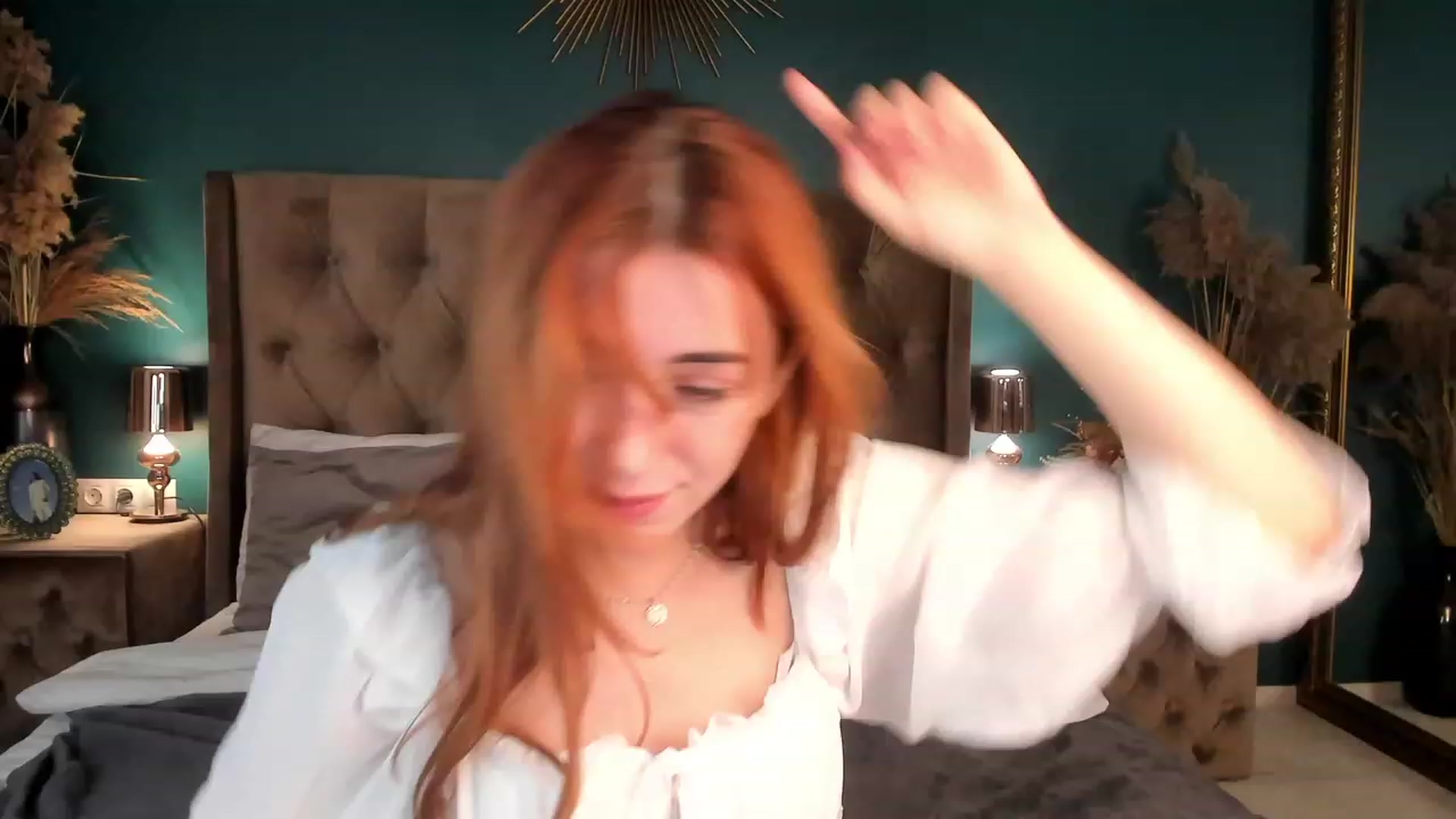 Gallery image thumbnail from ElsaYoung's myfreecams stream on, 11/25/2023, 10:25 image 18 of 20