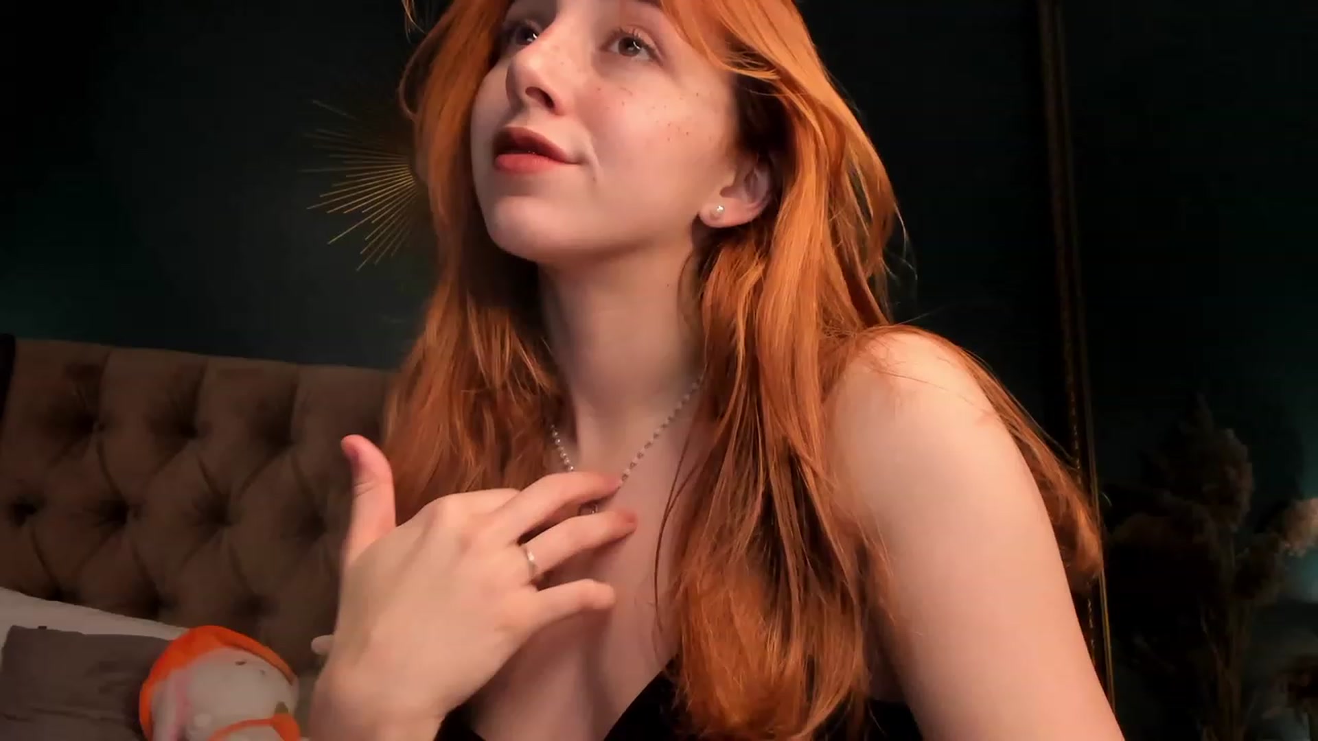 Gallery image thumbnail from ElsaYoung's myfreecams stream on, 11/25/2023, 13:38 image 4 of 20