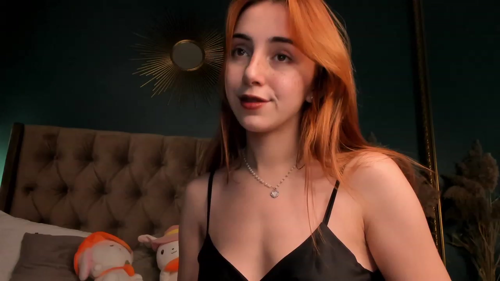 Gallery image thumbnail from ElsaYoung's myfreecams stream on, 11/25/2023, 13:38 image 1 of 20