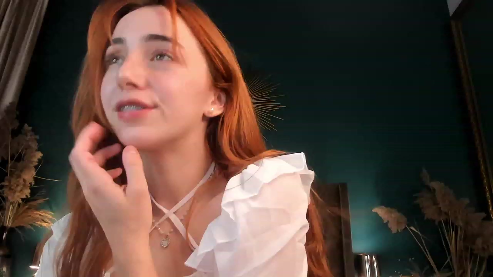 Gallery image thumbnail from ElsaYoung's myfreecams stream on, 11/25/2023, 15:03 image 13 of 20