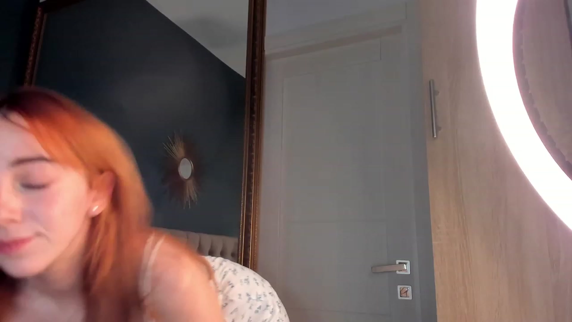 Gallery image thumbnail from ElsaYoung's myfreecams stream on, 11/26/2023, 13:03 image 1 of 20