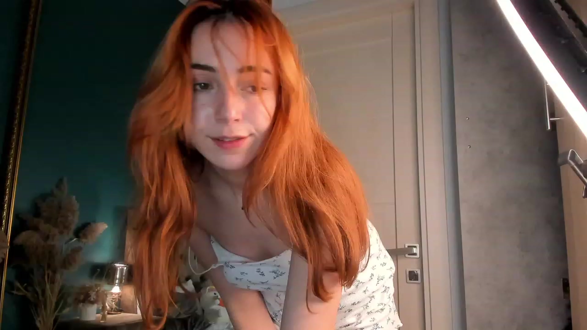 Gallery image thumbnail from ElsaYoung's myfreecams stream on, 11/26/2023, 13:03 image 4 of 20