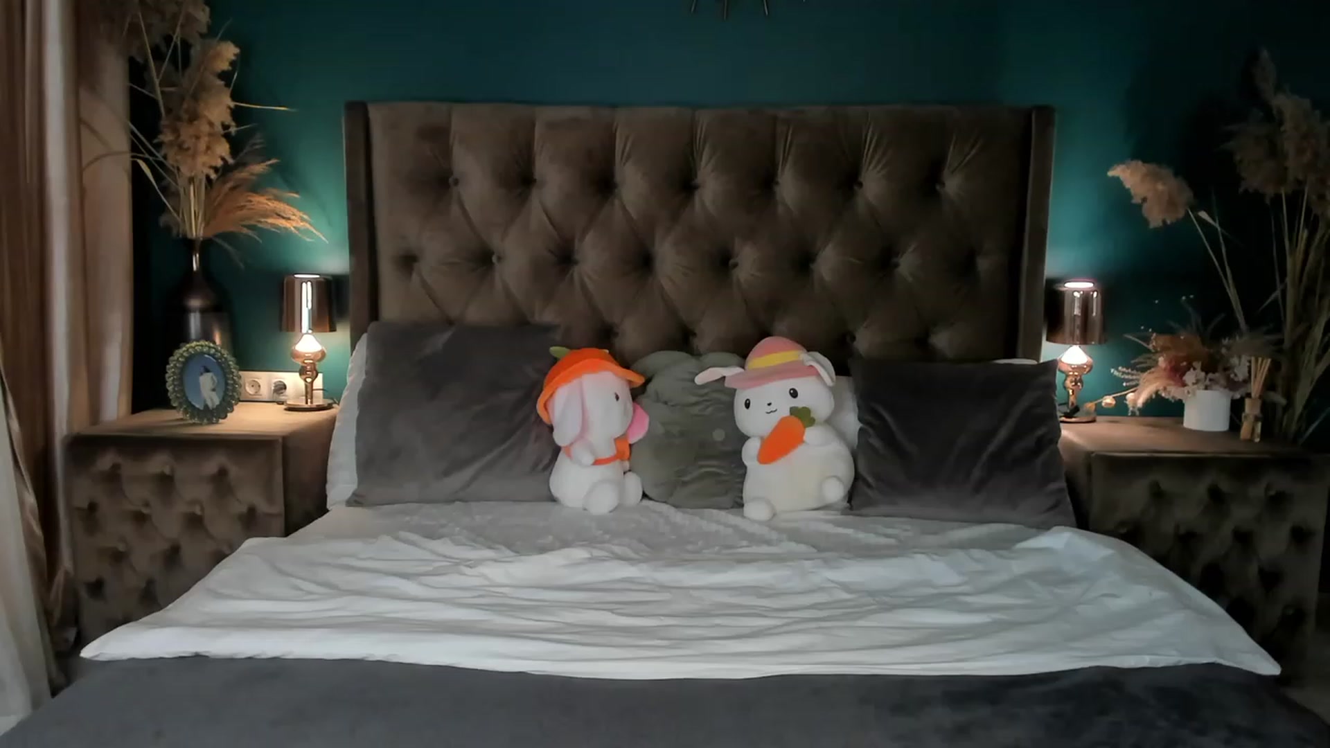 Gallery image thumbnail from ElsaYoung's myfreecams stream on, 11/26/2023, 13:03 image 14 of 20