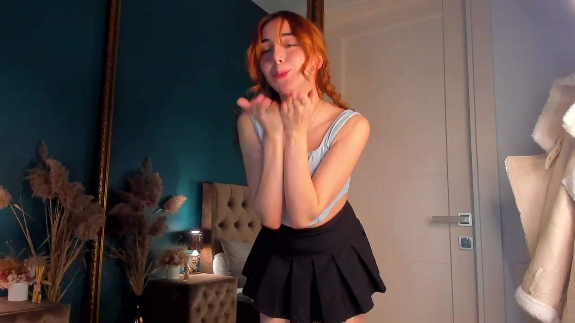 Gallery image thumbnail from ElsaYoung's myfreecams stream on, 11/28/2023, 14:58 image 6 of 20