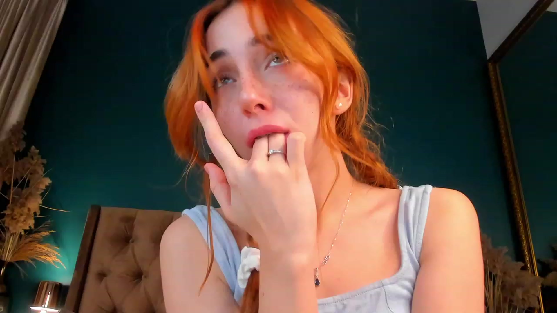 Gallery image thumbnail from ElsaYoung's myfreecams stream on, 11/28/2023, 16:03 image 8 of 20