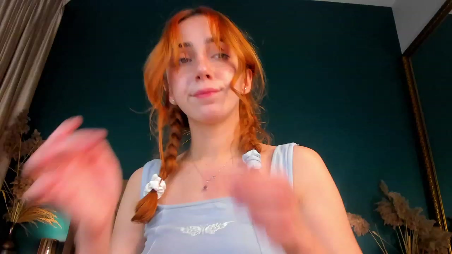 Gallery image thumbnail from ElsaYoung's myfreecams stream on, 11/28/2023, 16:03 image 4 of 20