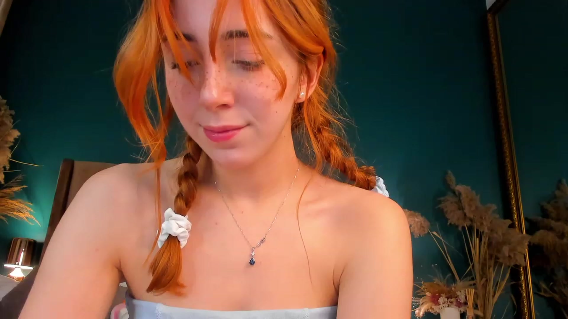 Gallery image thumbnail from ElsaYoung's myfreecams stream on, 11/28/2023, 16:03 image 15 of 20