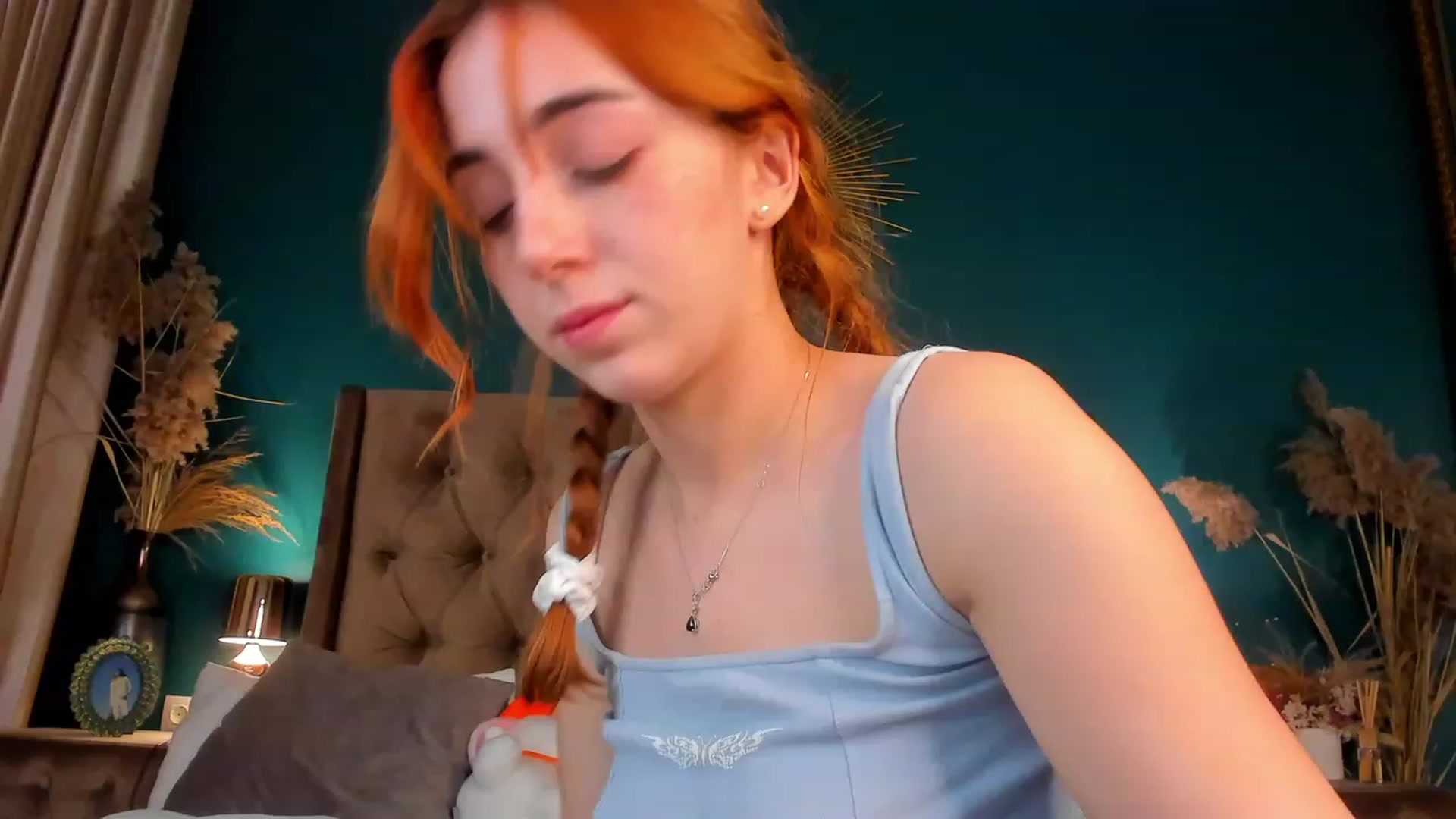 Gallery image thumbnail from ElsaYoung's myfreecams stream on, 11/28/2023, 17:25 image 16 of 20