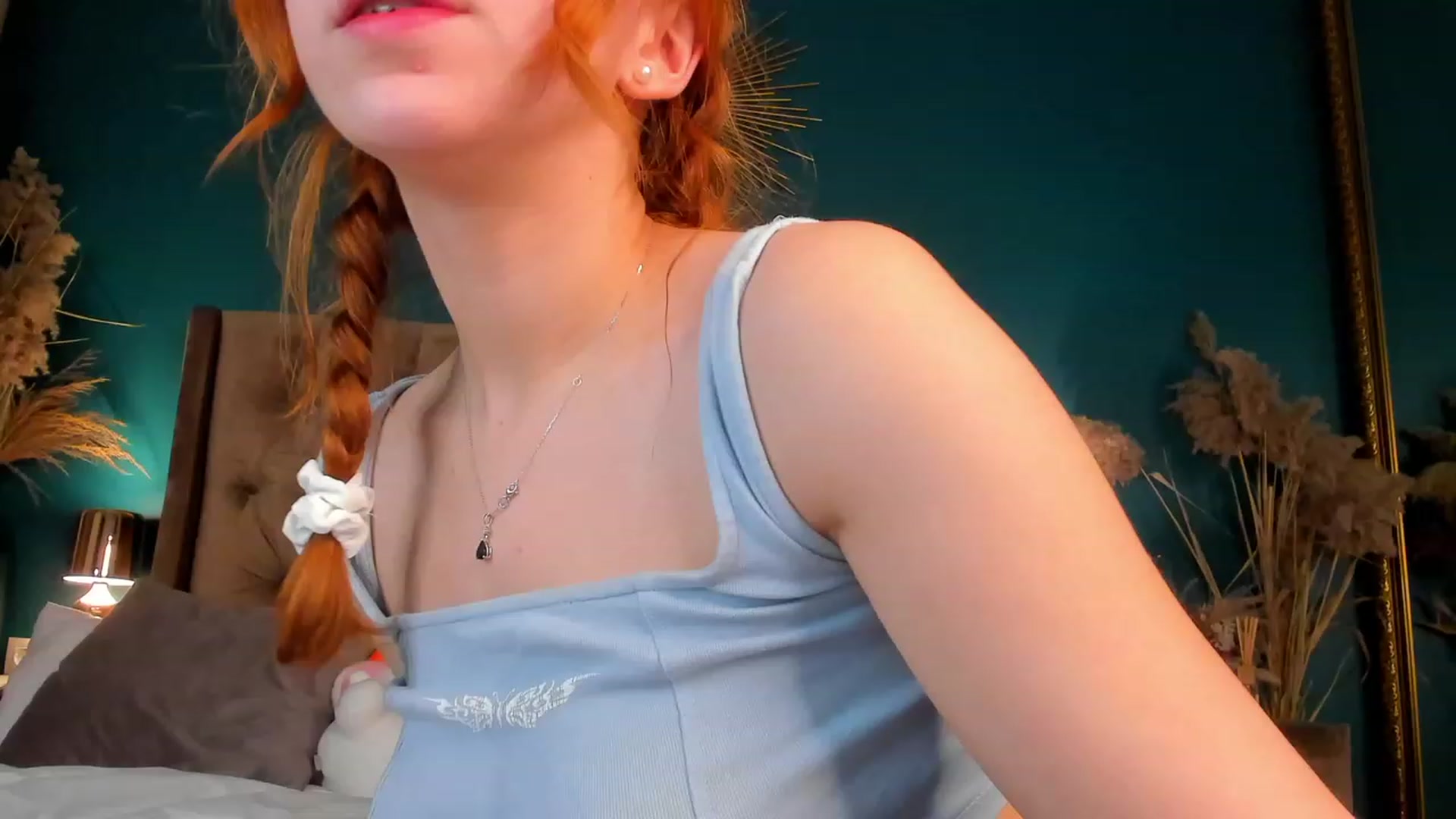 Gallery image thumbnail from ElsaYoung's myfreecams stream on, 11/28/2023, 17:25 image 14 of 20