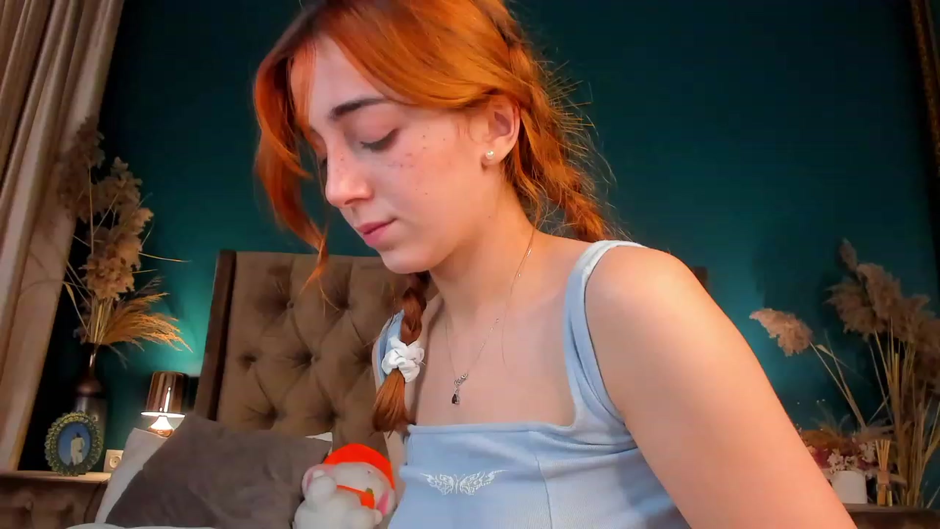 Gallery image thumbnail from ElsaYoung's myfreecams stream on, 11/28/2023, 17:25 image 17 of 20