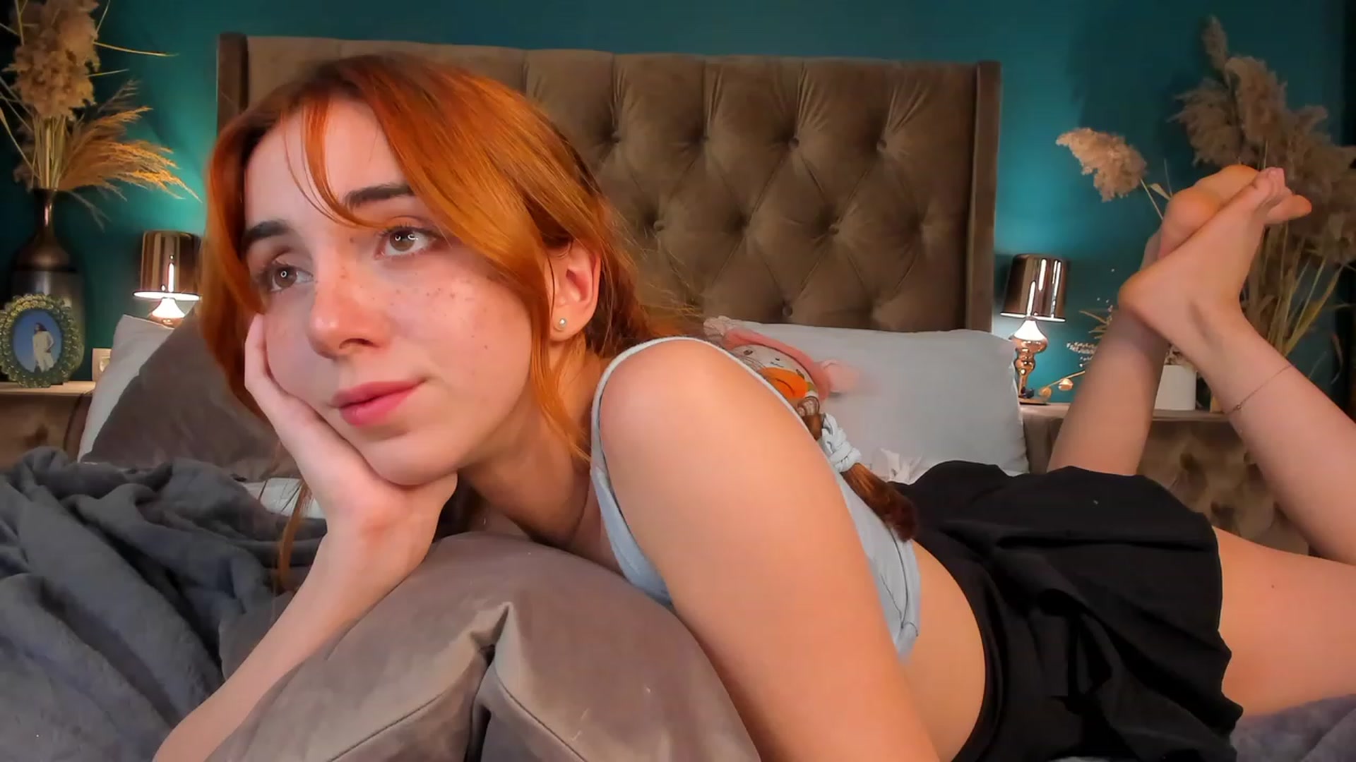 Gallery image thumbnail from ElsaYoung's myfreecams stream on, 11/28/2023, 19:26 image 17 of 20
