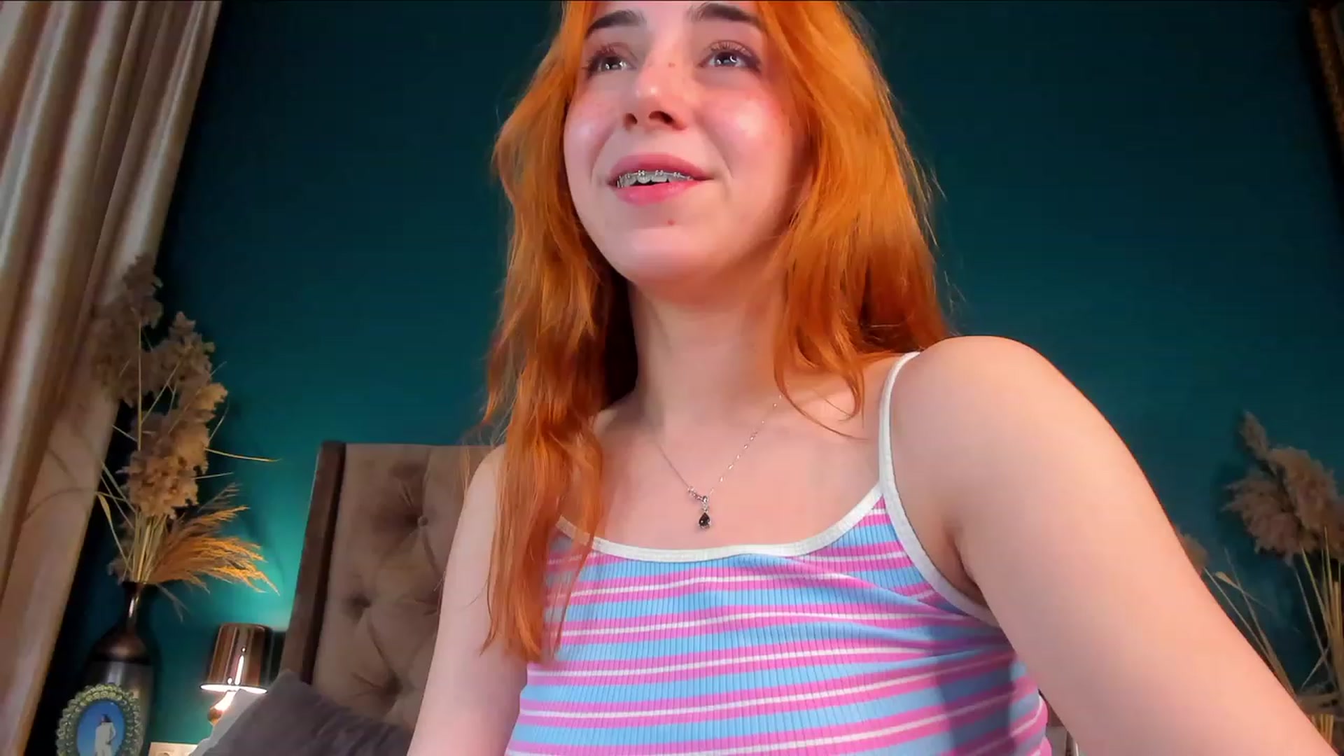 Gallery image thumbnail from ElsaYoung's myfreecams stream on, 12/01/2023, 08:57 image 13 of 20