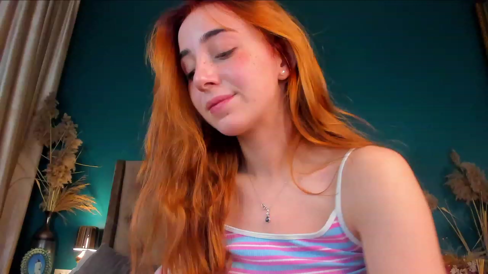 Gallery image thumbnail from ElsaYoung's myfreecams stream on, 12/01/2023, 08:57 image 5 of 20