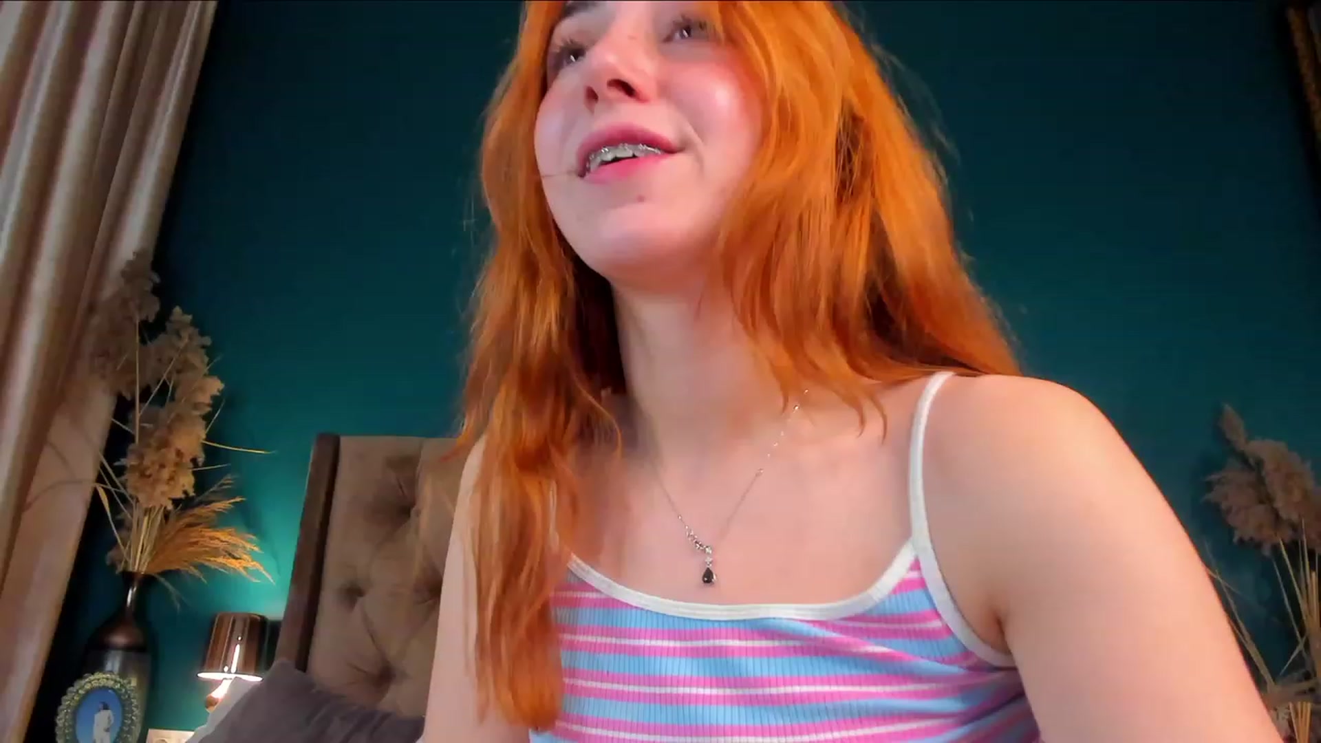 Gallery image thumbnail from ElsaYoung's myfreecams stream on, 12/01/2023, 08:57 image 14 of 20
