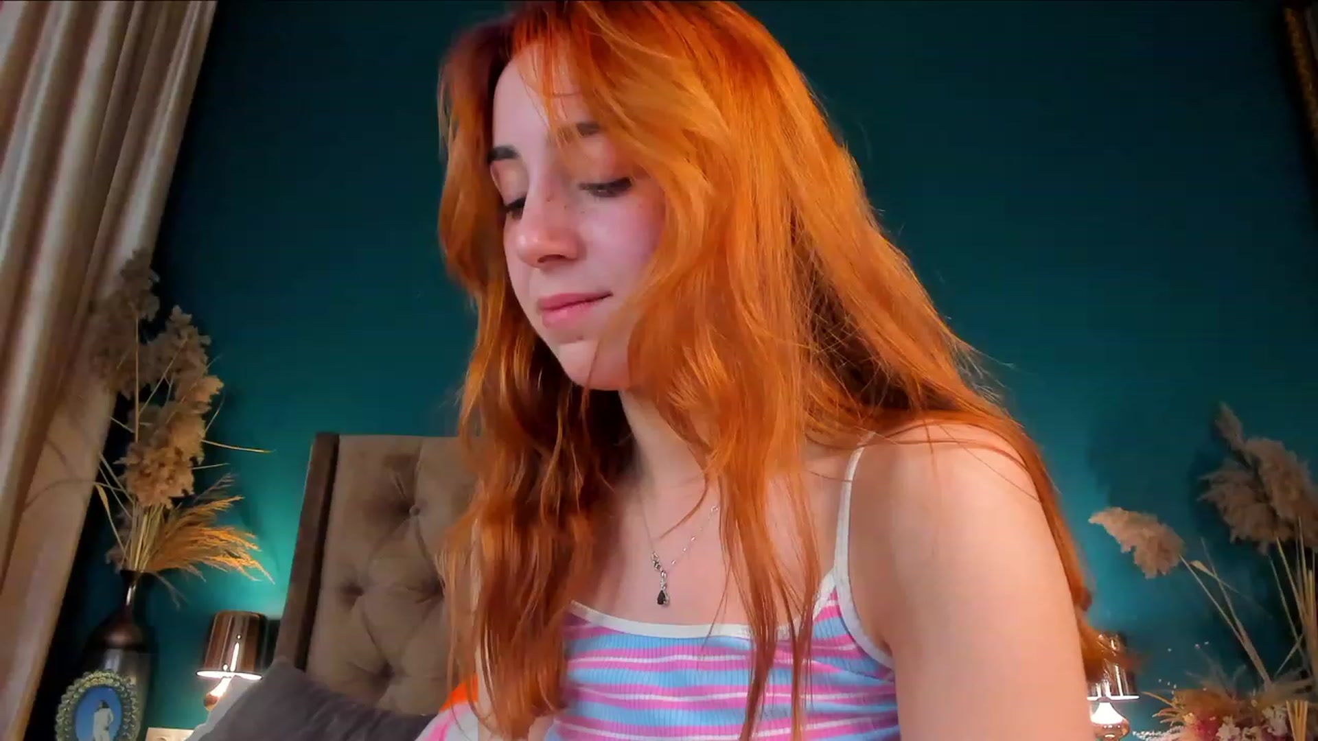 Gallery image thumbnail from ElsaYoung's myfreecams stream on, 12/01/2023, 08:57 image 10 of 20