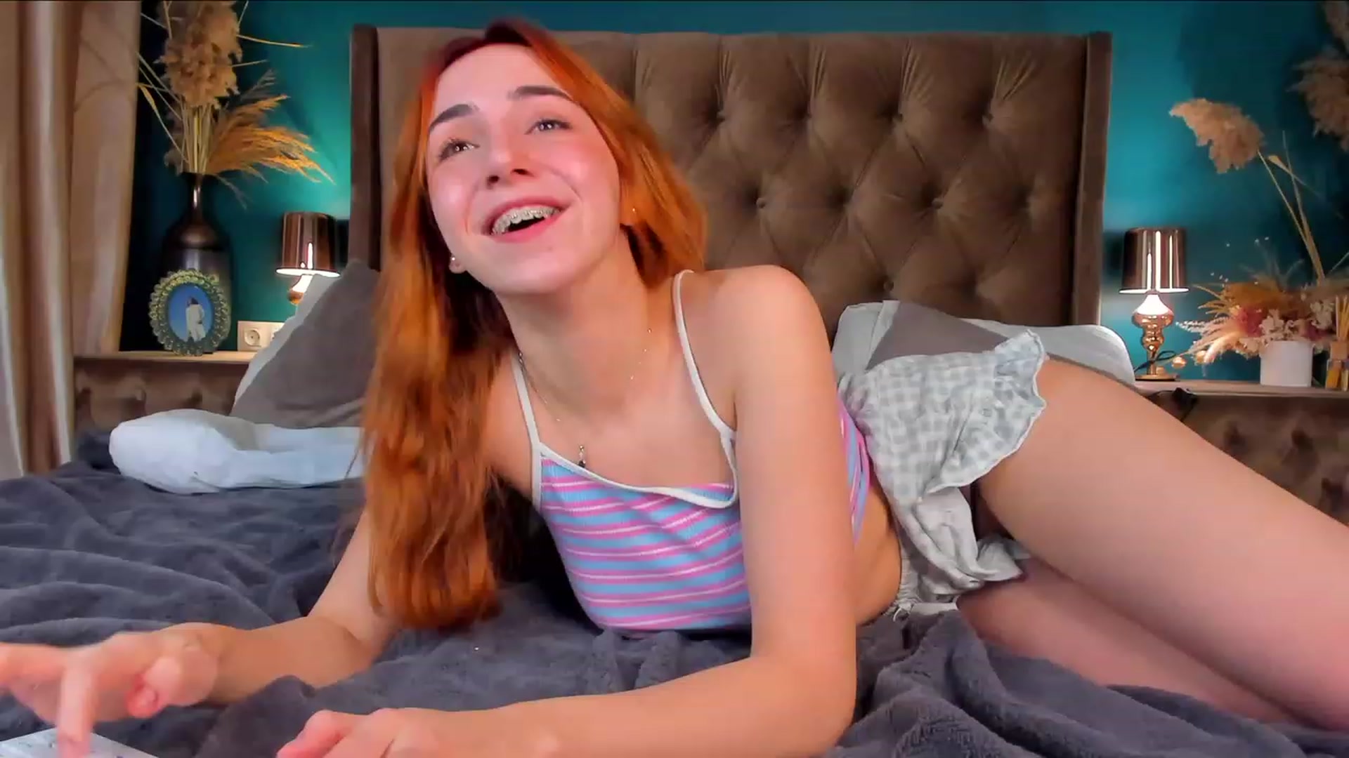 Gallery image thumbnail from ElsaYoung's myfreecams stream on, 12/01/2023, 11:24 image 15 of 20