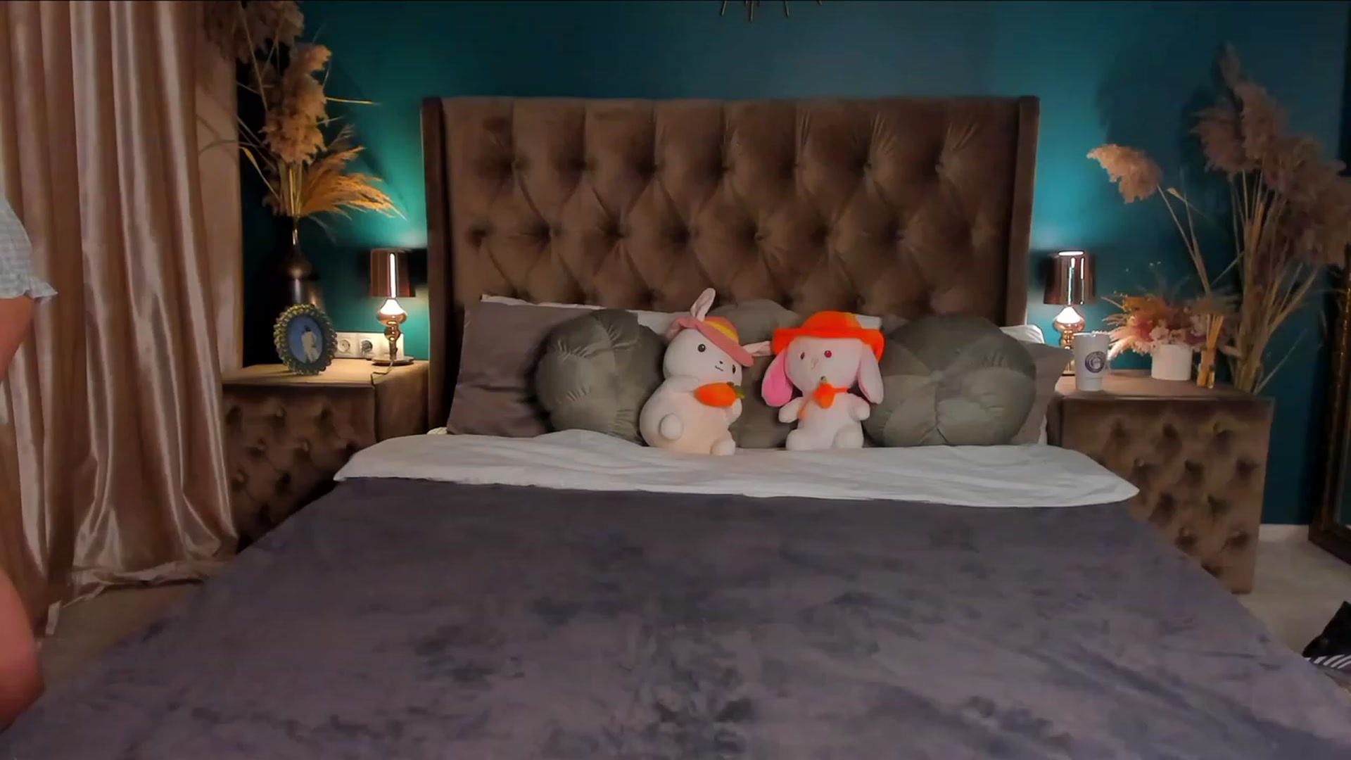 Gallery image thumbnail from ElsaYoung's myfreecams stream on, 12/01/2023, 14:16 image 20 of 20