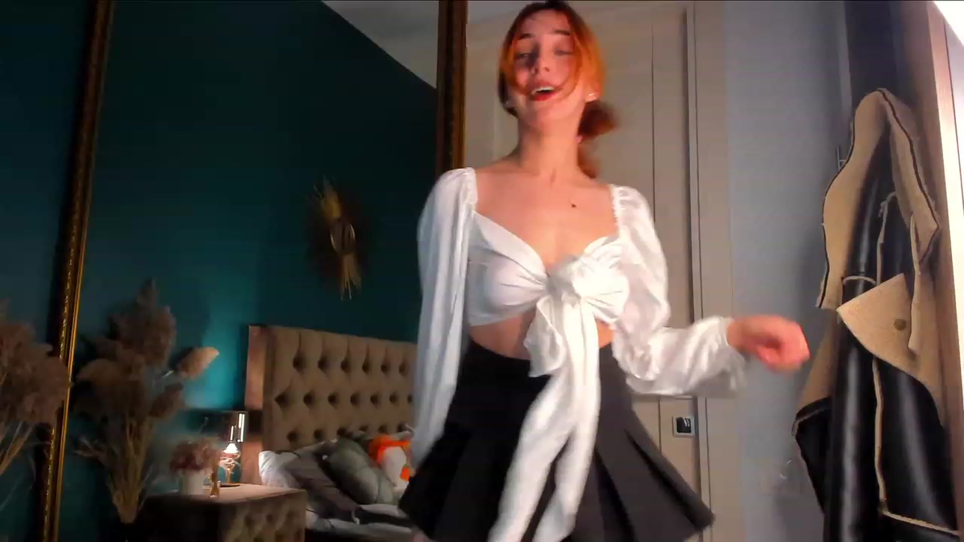 Gallery image thumbnail from ElsaYoung's myfreecams stream on, 12/02/2023, 06:43 image 5 of 20