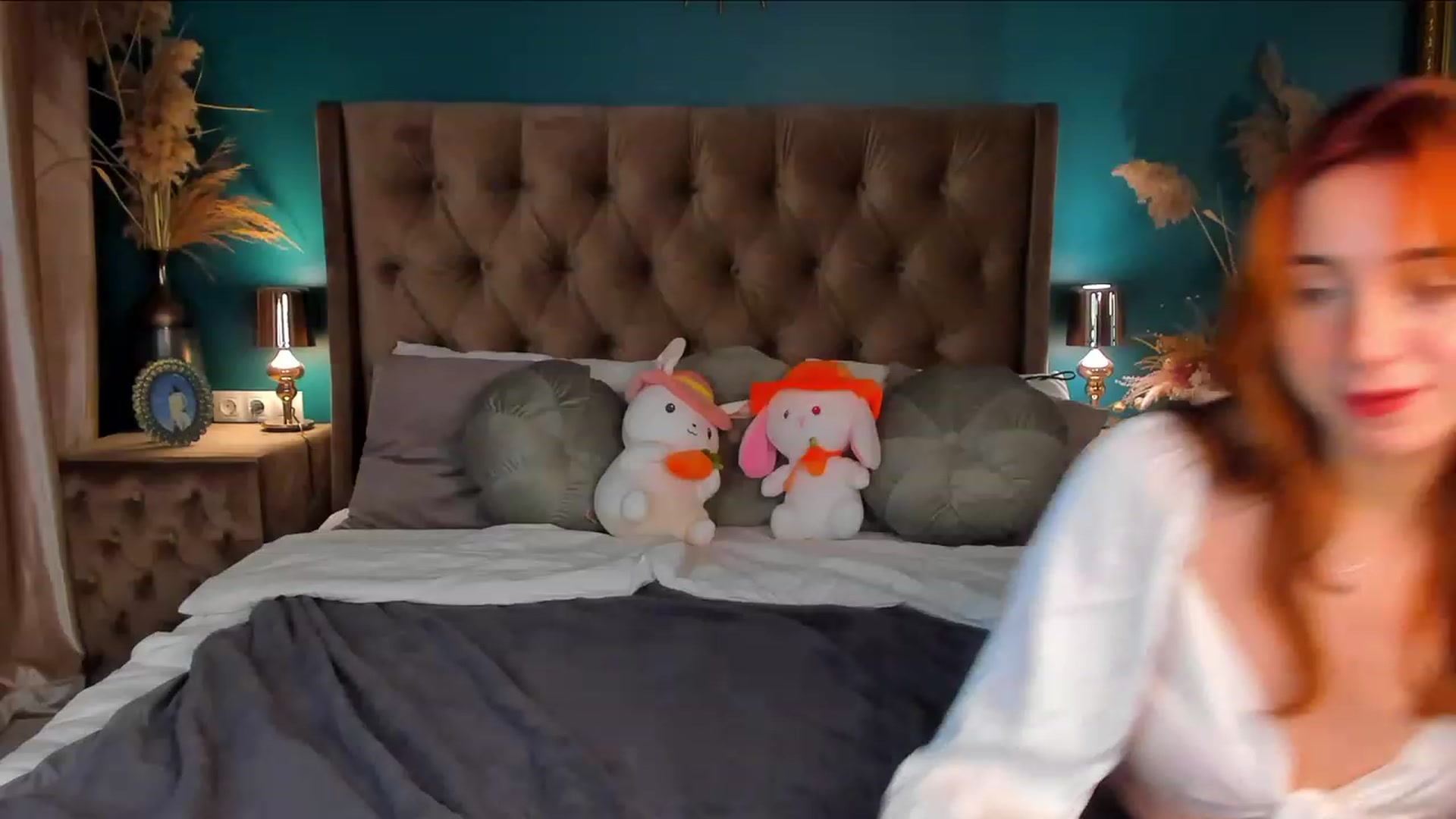 Gallery image thumbnail from ElsaYoung's myfreecams stream on, 12/02/2023, 08:41 image 6 of 20