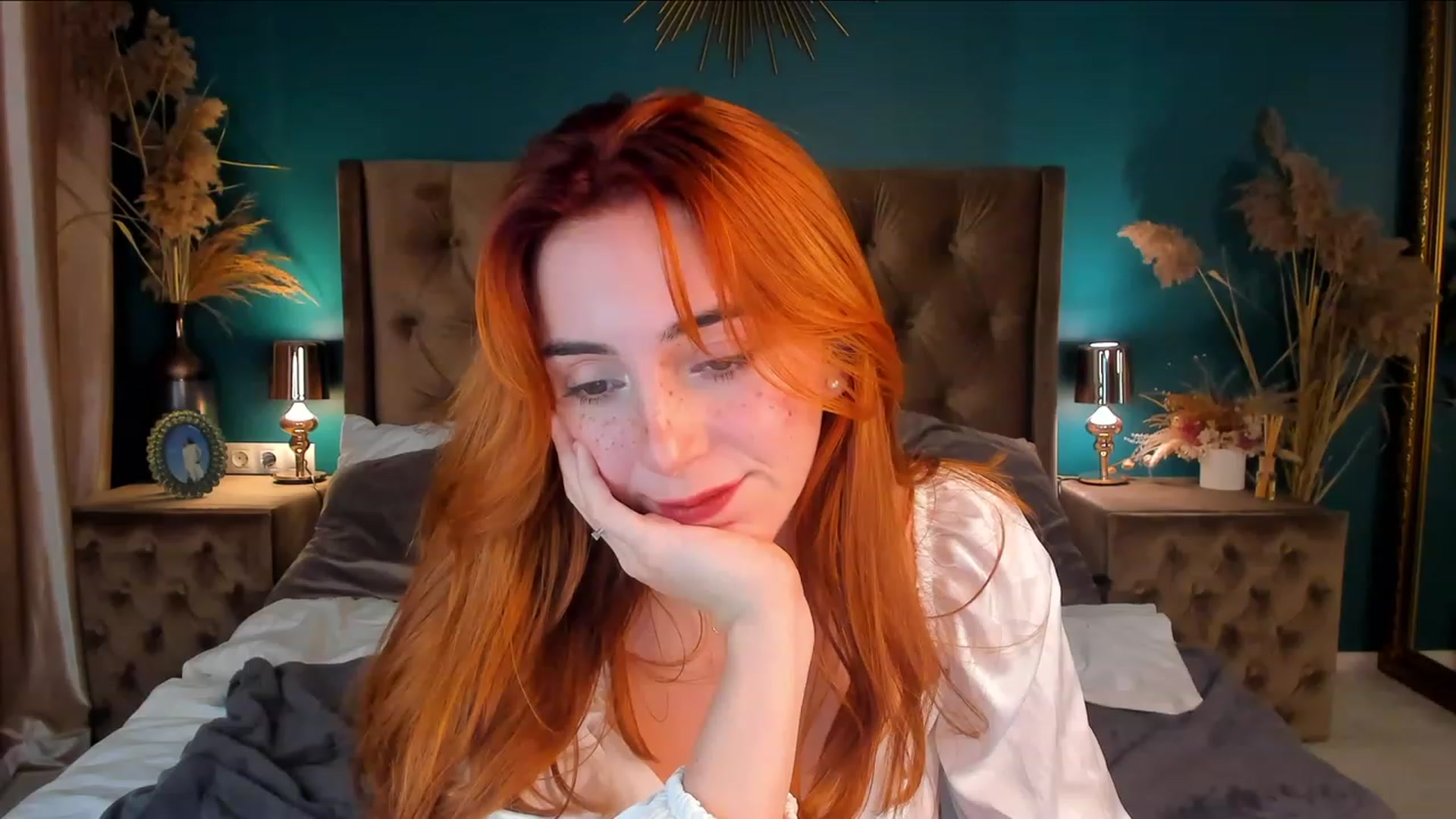 Gallery image thumbnail from ElsaYoung's myfreecams stream on, 12/02/2023, 09:35 image 5 of 20