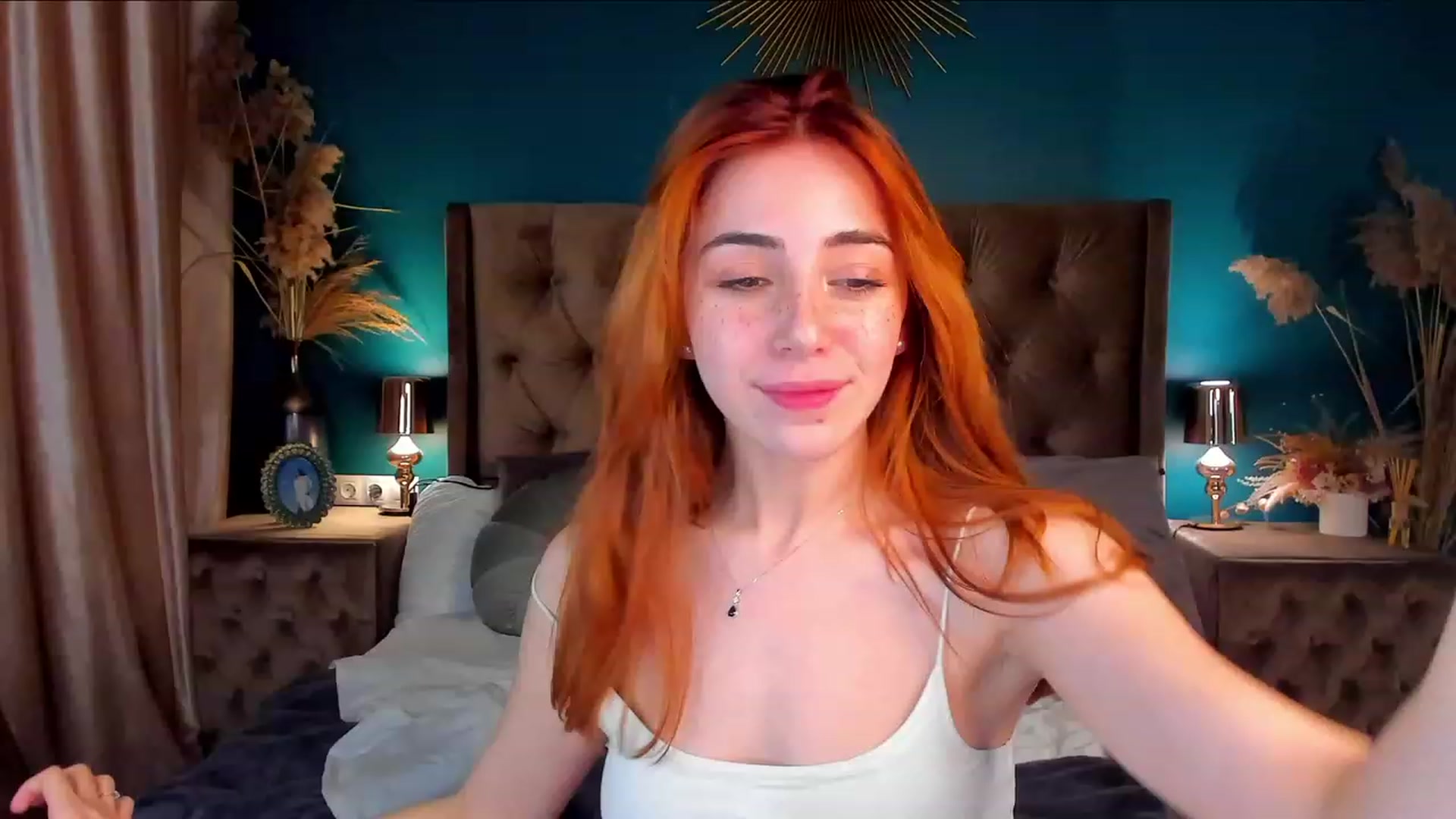 Gallery image thumbnail from ElsaYoung's myfreecams stream on, 12/03/2023, 10:08 image 19 of 20