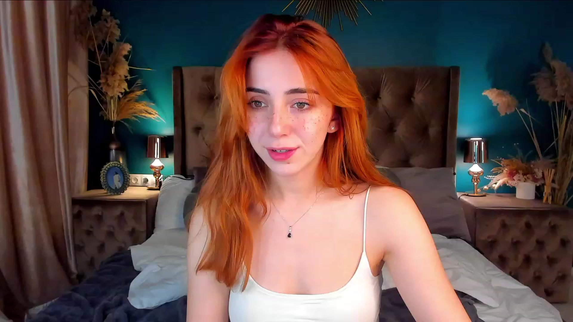 Gallery image thumbnail from ElsaYoung's myfreecams stream on, 12/03/2023, 10:08 image 14 of 20