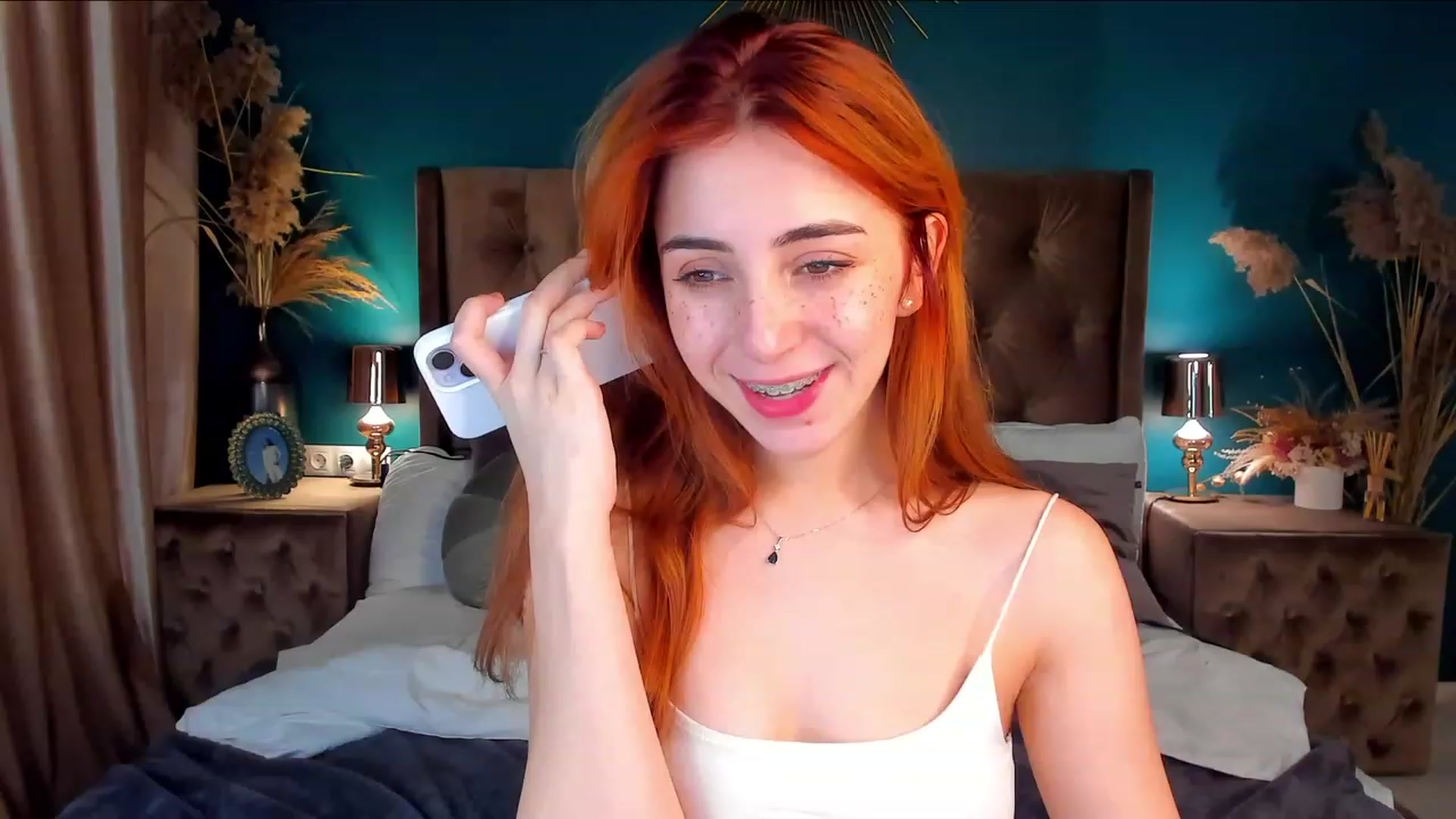 Gallery image thumbnail from ElsaYoung's myfreecams stream on, 12/03/2023, 11:58 image 16 of 20