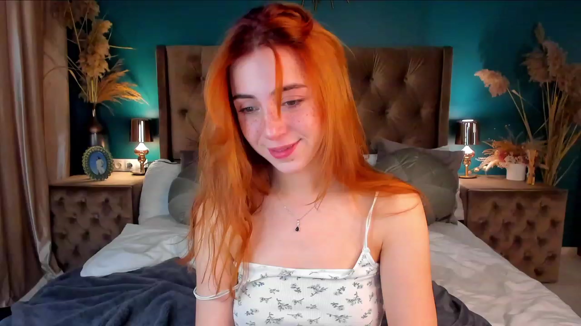 Gallery image thumbnail from ElsaYoung's myfreecams stream on, 12/04/2023, 07:10 image 7 of 20