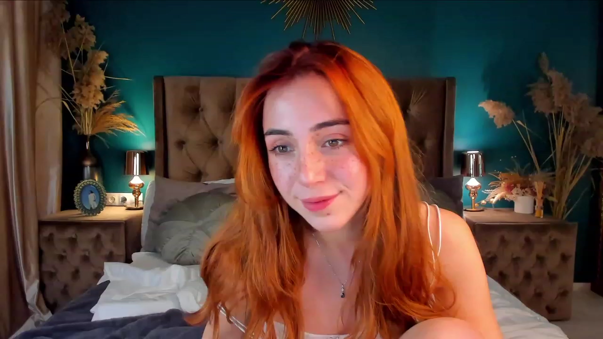 Gallery image thumbnail from ElsaYoung's myfreecams stream on, 12/04/2023, 09:18 image 4 of 20